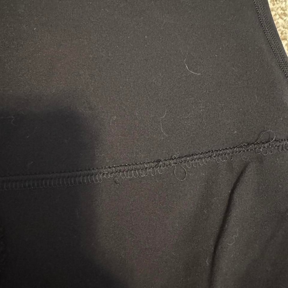 Lululemon - Picture 3 of 4
